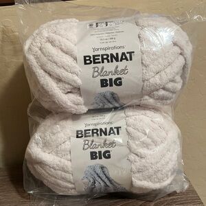 Bernat Big Blanket Yarn Sandy Cream Two Skeins Knitting DIY 51017 NWT